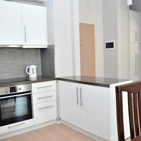 Kika 2 * Тирана